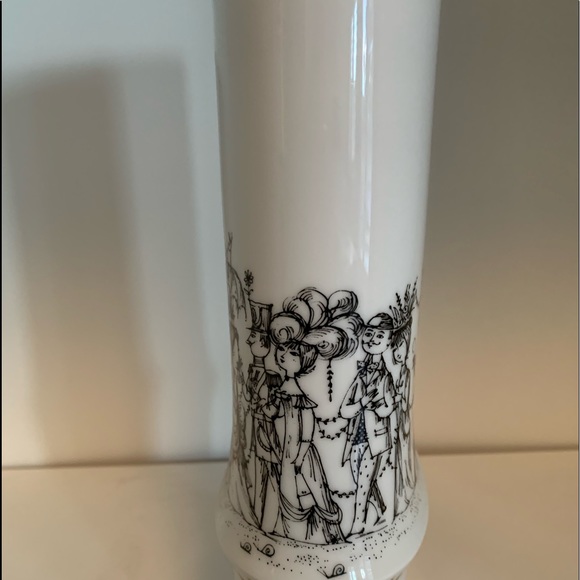 Rosenthal Studio -Wedding March Vase - Picture 2 of 4